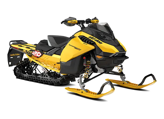 Ski-Doo Backcountry X-RS 2027, snett framifrån